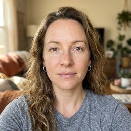Jenna R., 31